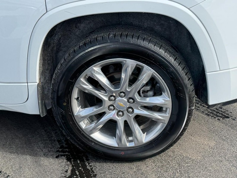 Chevrolet Traverse Vehicle Full-screen Gallery Image 07