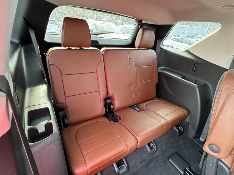 Chevrolet Traverse Vehicle Full-screen Gallery Image 11
