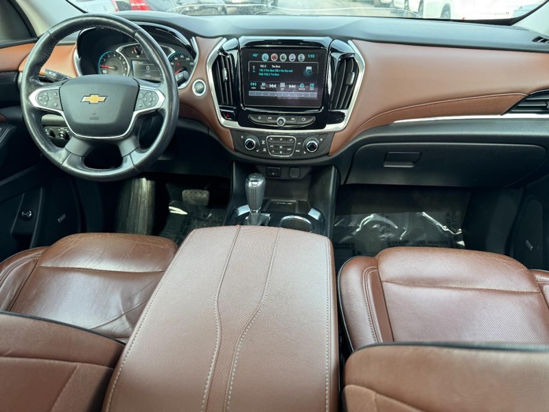 Chevrolet Traverse Vehicle Full-screen Gallery Image 12