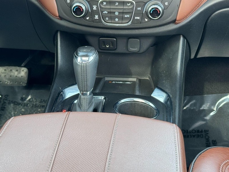 Chevrolet Traverse Vehicle Full-screen Gallery Image 15