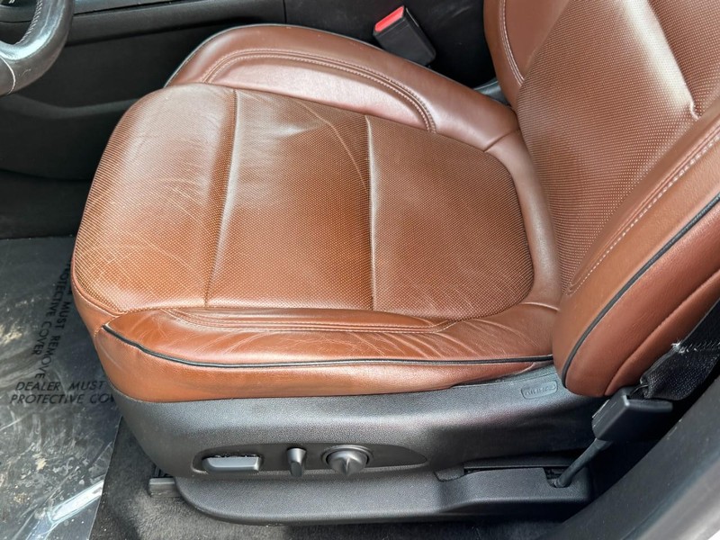 Chevrolet Traverse Vehicle Full-screen Gallery Image 25