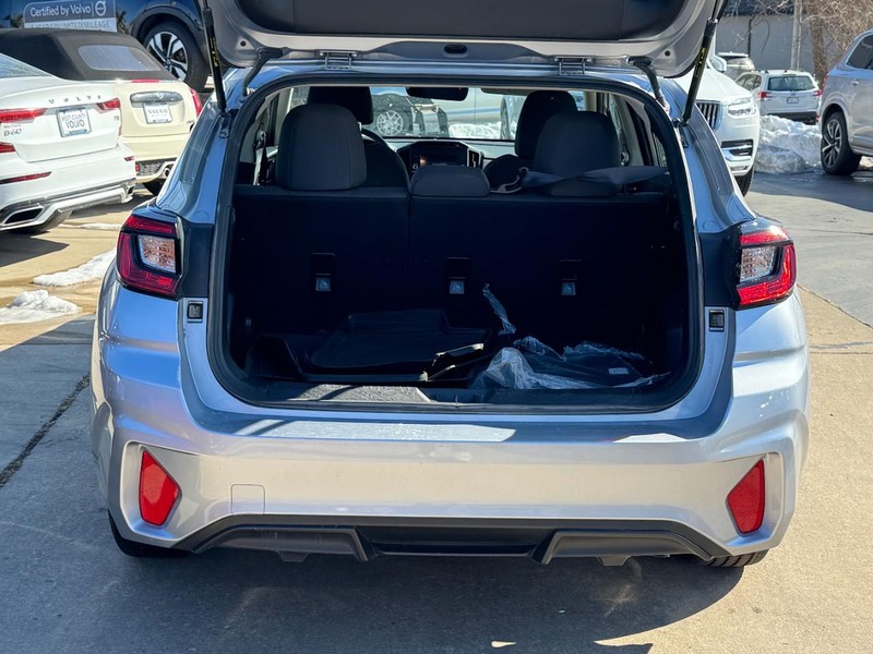 Subaru Impreza Vehicle Full-screen Gallery Image 04