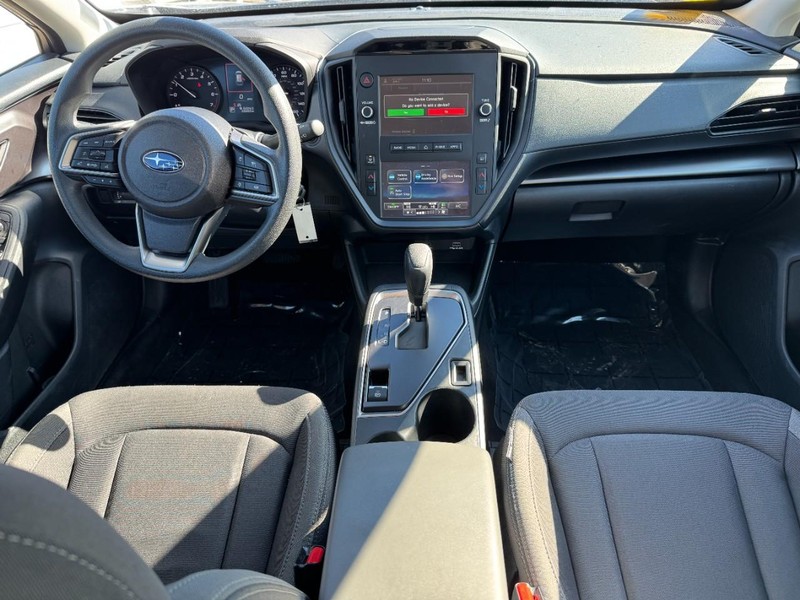 Subaru Impreza Vehicle Full-screen Gallery Image 11