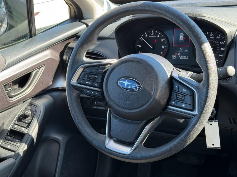 Subaru Impreza Vehicle Full-screen Gallery Image 12