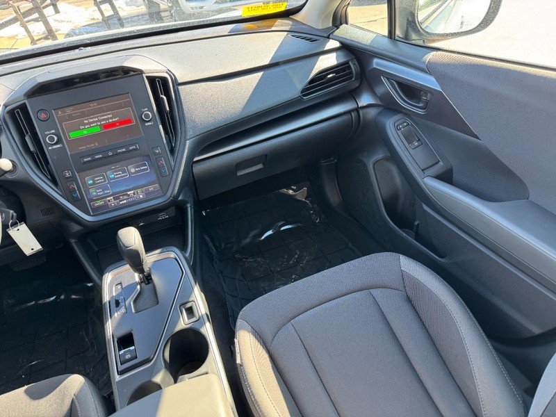 Subaru Impreza Vehicle Full-screen Gallery Image 15