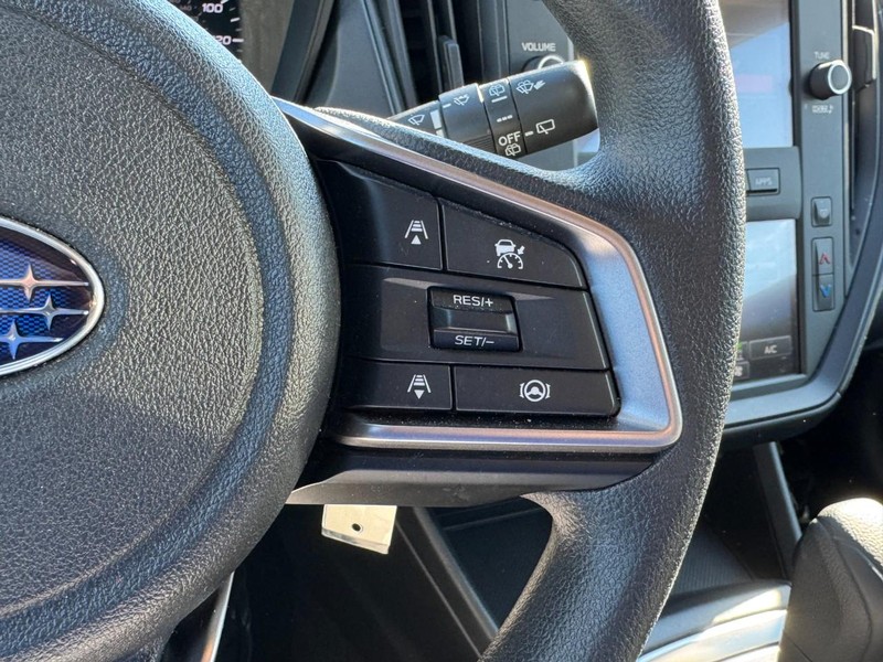 Subaru Impreza Vehicle Full-screen Gallery Image 17