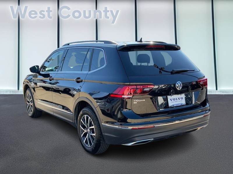 Volkswagen Tiguan Vehicle Full-screen Gallery Image 06