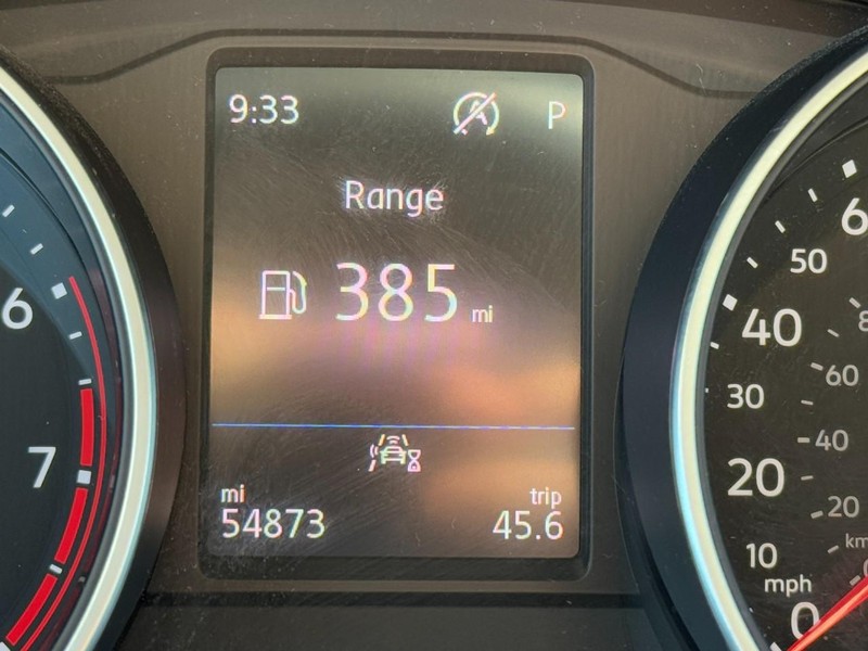 Volkswagen Tiguan Vehicle Full-screen Gallery Image 18