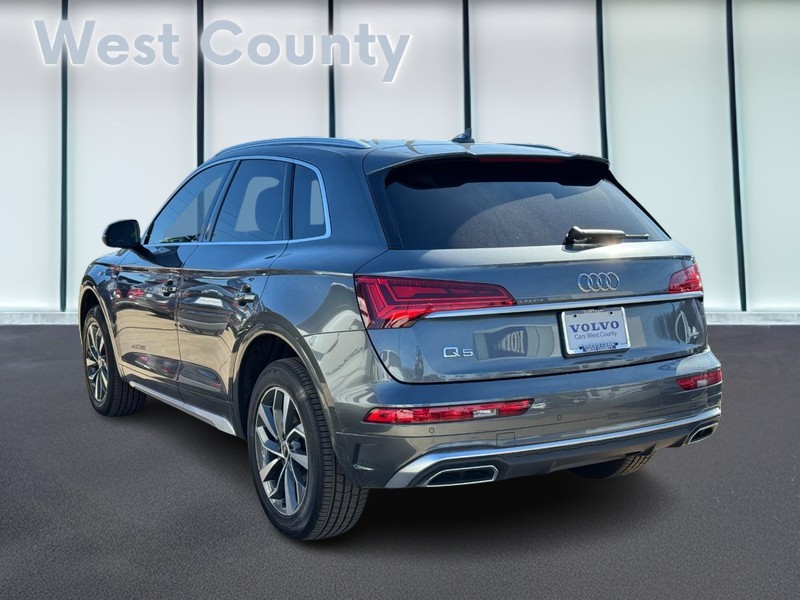 Audi Q5 Vehicle Full-screen Gallery Image 05