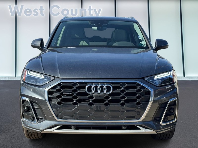 Audi Q5 Vehicle Full-screen Gallery Image 08