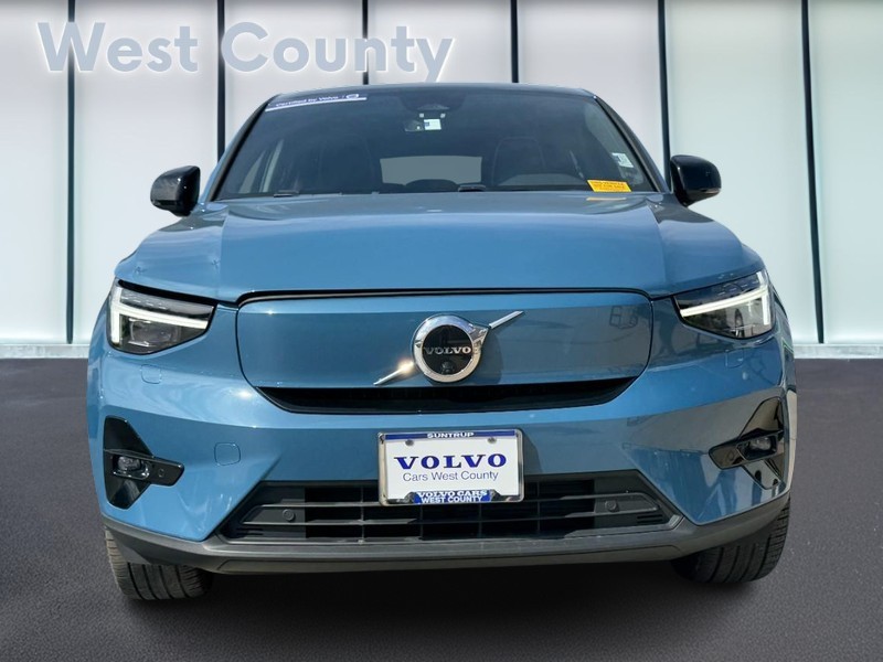 Volvo C40 Recharge Pure Electric Vehicle Full-screen Gallery Image 09