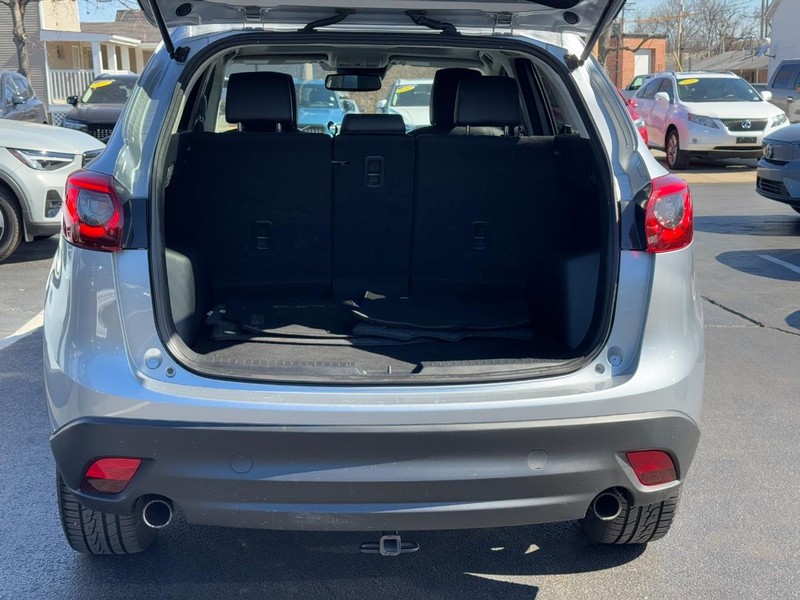 Mazda CX-5 Vehicle Full-screen Gallery Image 04