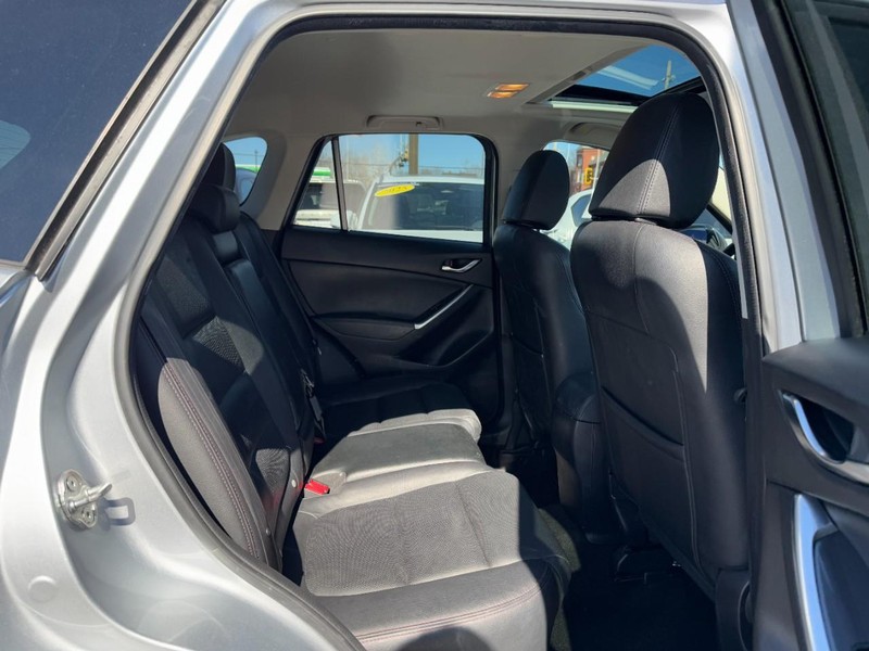 Mazda CX-5 Vehicle Full-screen Gallery Image 10