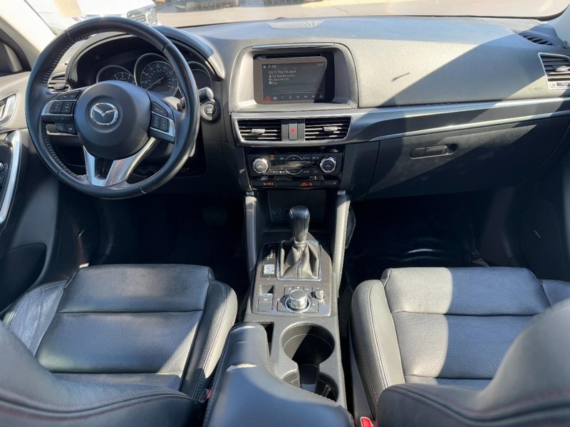 Mazda CX-5 Vehicle Full-screen Gallery Image 11