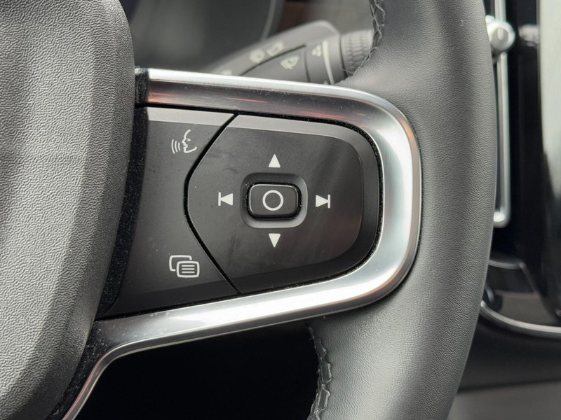 Volvo C40 Recharge Pure Electric Vehicle Full-screen Gallery Image 18