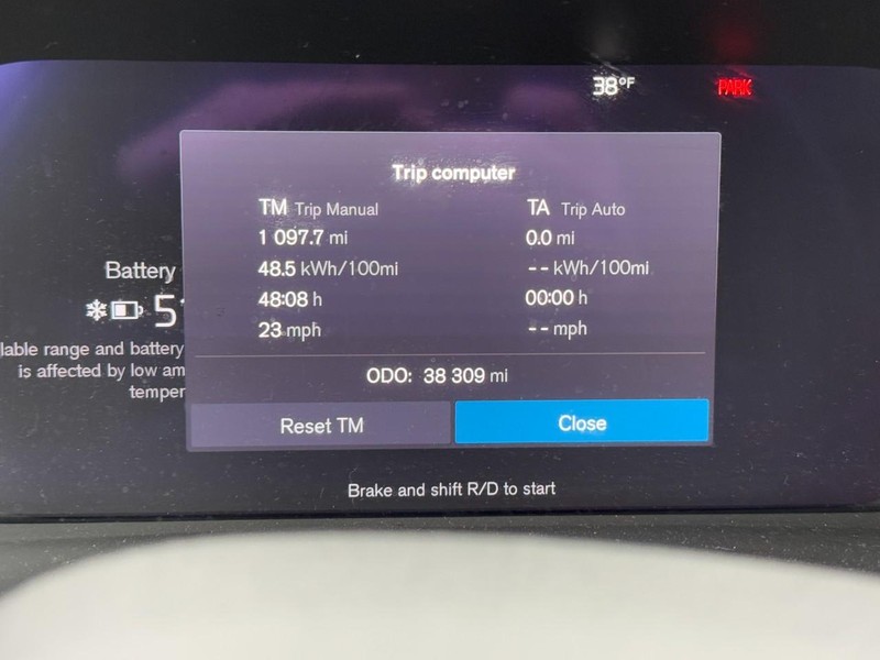 Volvo C40 Recharge Pure Electric Vehicle Full-screen Gallery Image 19