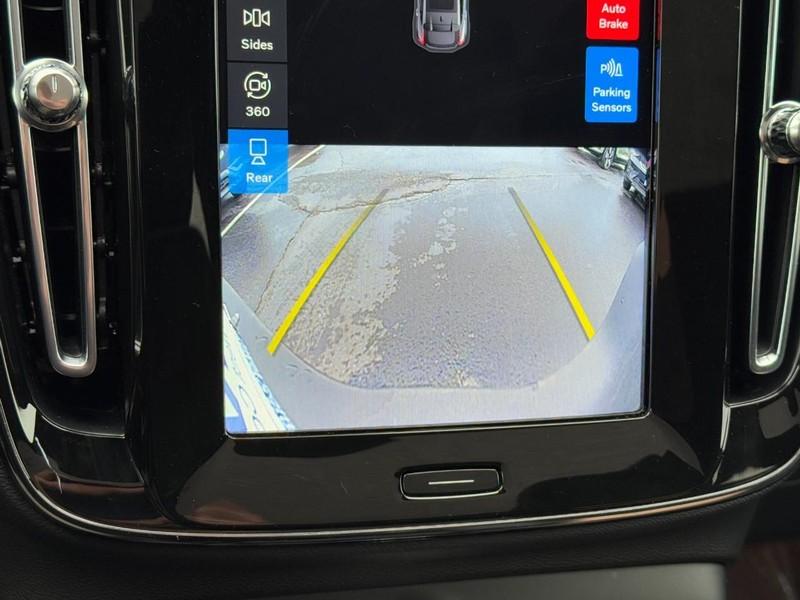 Volvo C40 Recharge Pure Electric Vehicle Full-screen Gallery Image 22