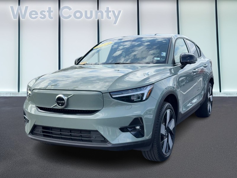 Volvo C40 Recharge Pure Electric Vehicle Full-screen Gallery Image 08