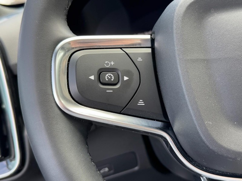 Volvo C40 Recharge Pure Electric Vehicle Full-screen Gallery Image 17