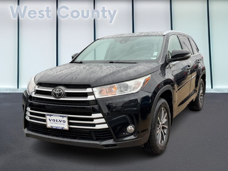 Toyota Highlander Vehicle Full-screen Gallery Image 08
