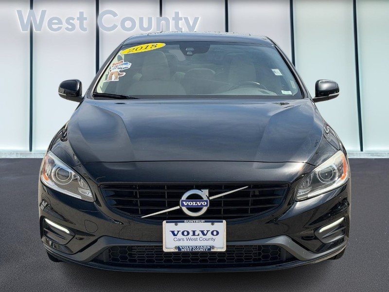 Volvo S60 Vehicle Full-screen Gallery Image 09