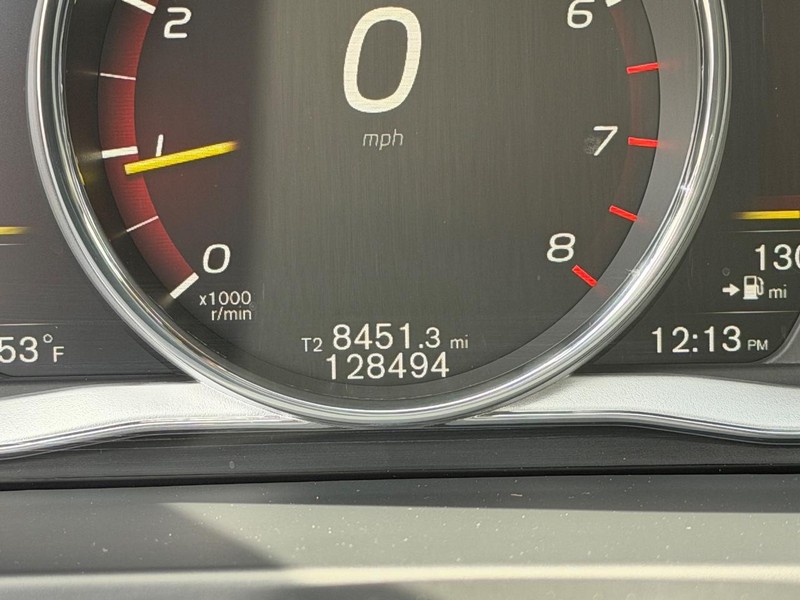 Volvo S60 Vehicle Full-screen Gallery Image 21