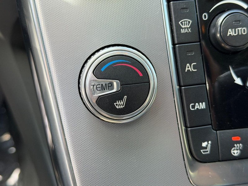 Volvo S60 Vehicle Full-screen Gallery Image 24