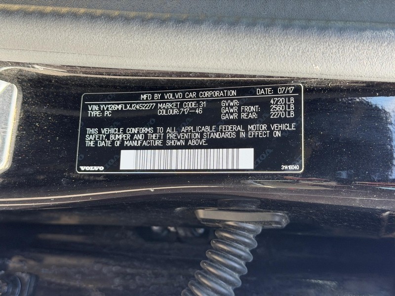 Volvo S60 Vehicle Full-screen Gallery Image 26