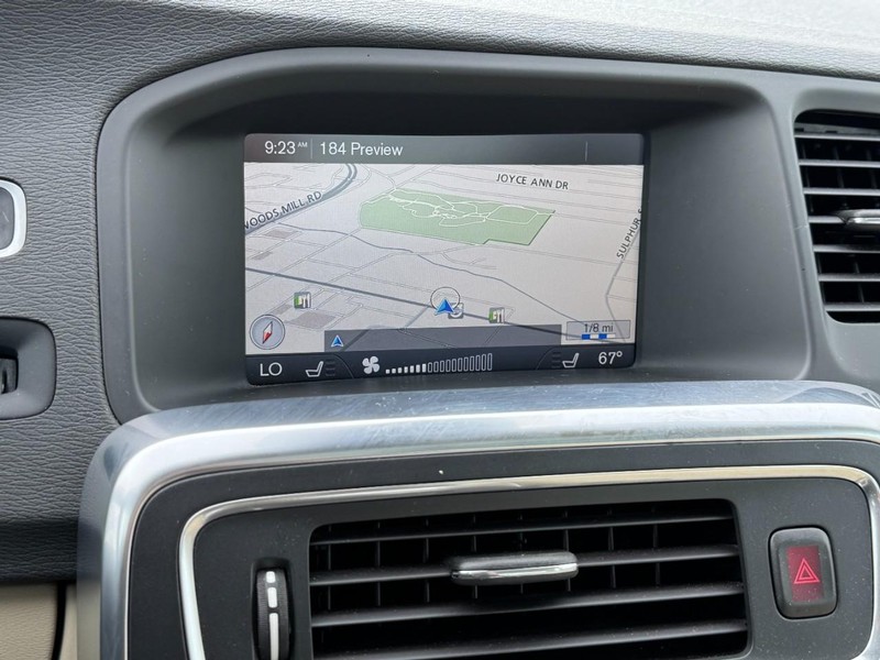 Volvo S60 Vehicle Full-screen Gallery Image 20