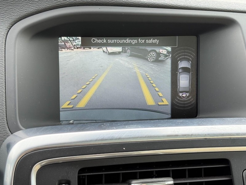 Volvo S60 Vehicle Full-screen Gallery Image 21