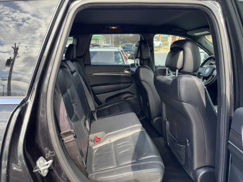 Jeep Grand Cherokee Vehicle Full-screen Gallery Image 10