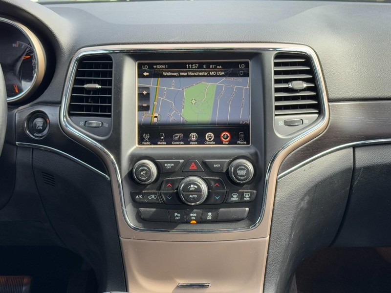 Jeep Grand Cherokee Vehicle Full-screen Gallery Image 13