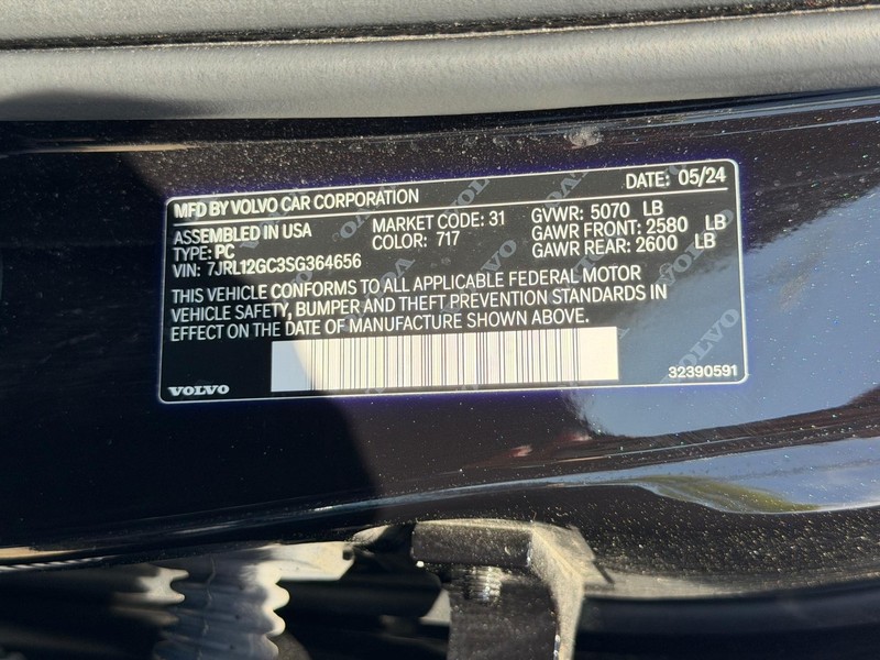 Volvo S60 Vehicle Full-screen Gallery Image 26