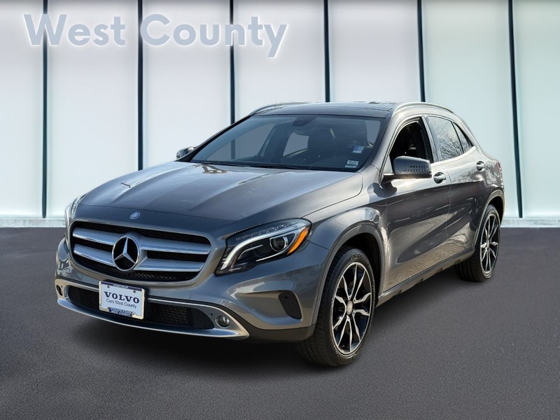 Mercedes-Benz GLA-Class Vehicle Full-screen Gallery Image 08