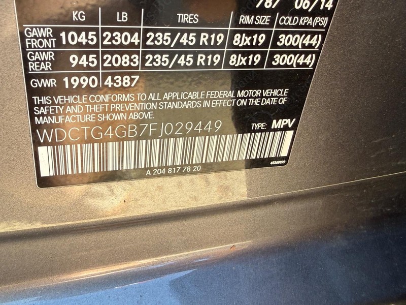 Mercedes-Benz GLA-Class Vehicle Full-screen Gallery Image 24