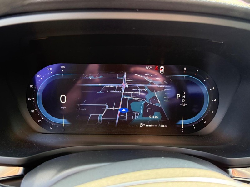 Volvo S60 Vehicle Full-screen Gallery Image 19