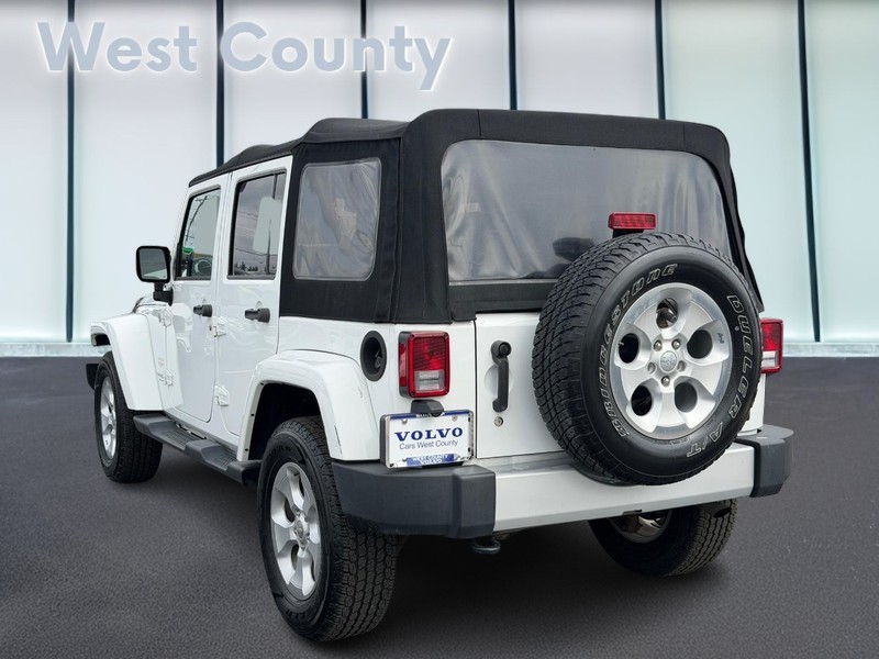 Jeep Wrangler Unlimited Vehicle Full-screen Gallery Image 05