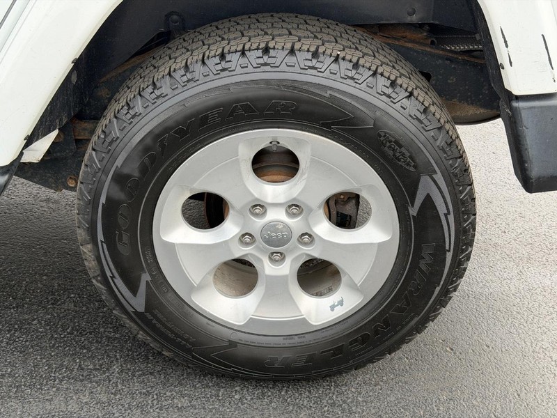 Jeep Wrangler Unlimited Vehicle Full-screen Gallery Image 06