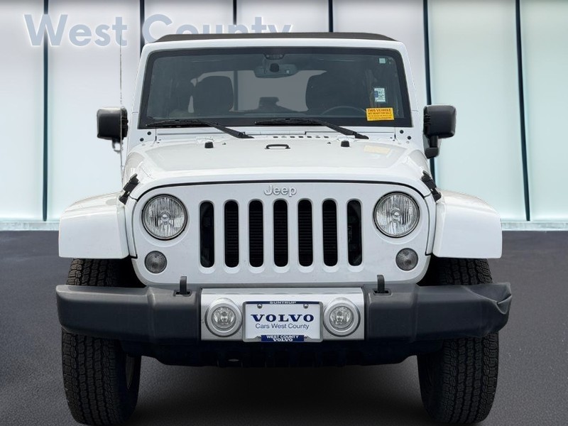 Jeep Wrangler Unlimited Vehicle Full-screen Gallery Image 08