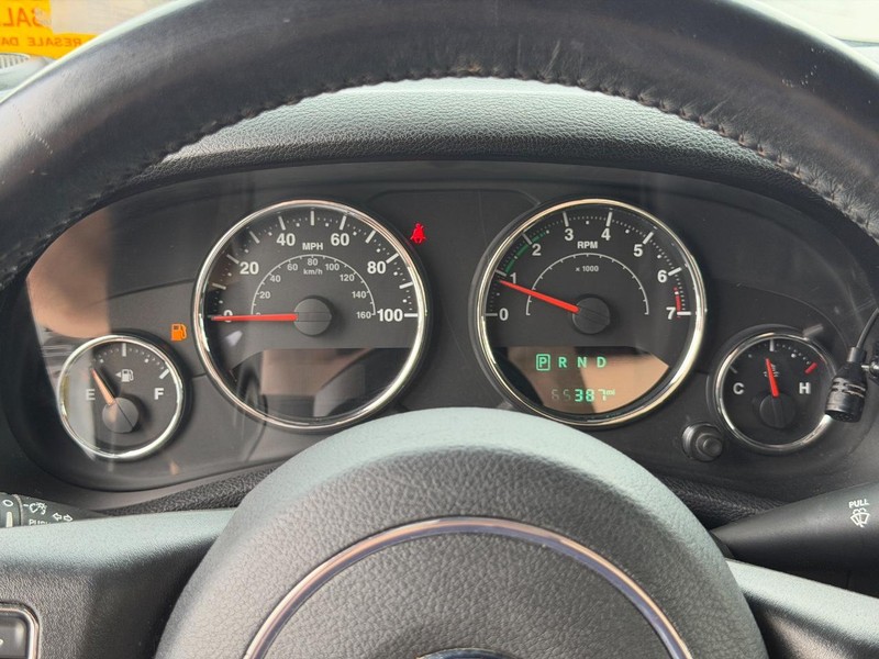 Jeep Wrangler Unlimited Vehicle Full-screen Gallery Image 16