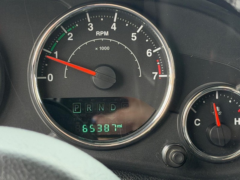 Jeep Wrangler Unlimited Vehicle Full-screen Gallery Image 17