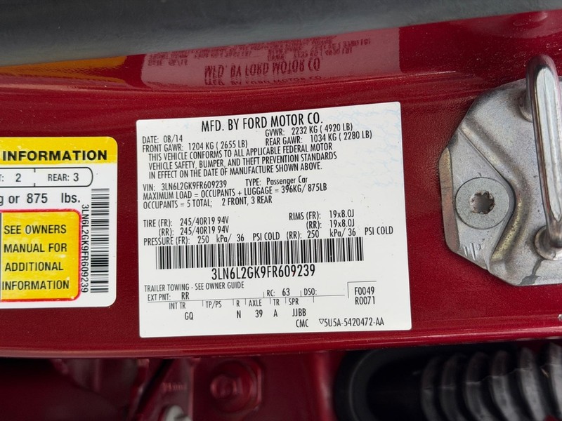 Lincoln MKZ Vehicle Full-screen Gallery Image 26