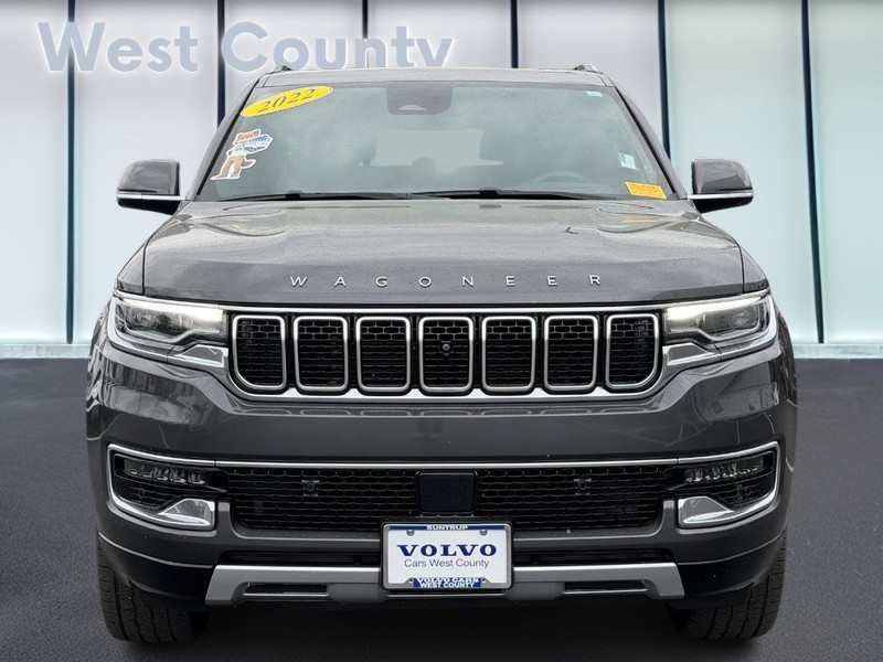 Jeep Wagoneer Vehicle Full-screen Gallery Image 09