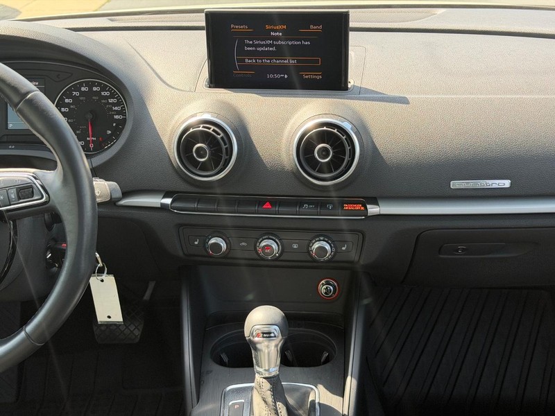 Audi A3/S3 Vehicle Full-screen Gallery Image 13