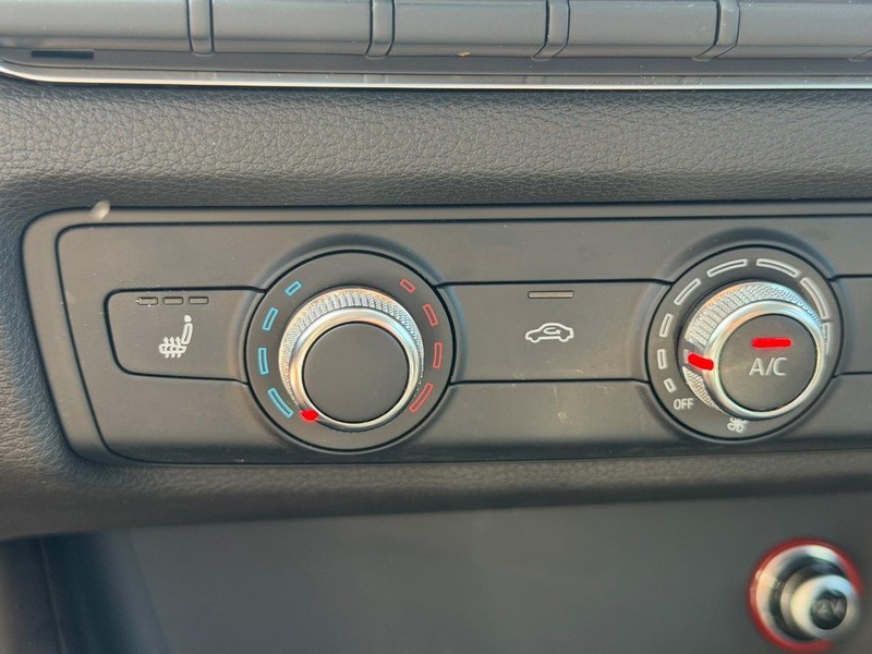 Audi A3/S3 Vehicle Full-screen Gallery Image 21