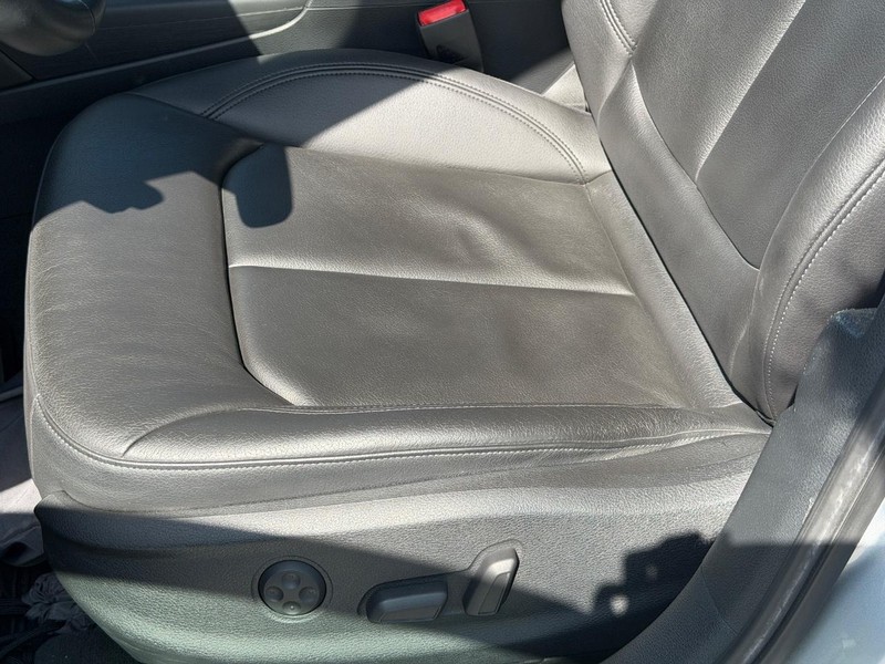 Audi A3/S3 Vehicle Full-screen Gallery Image 22