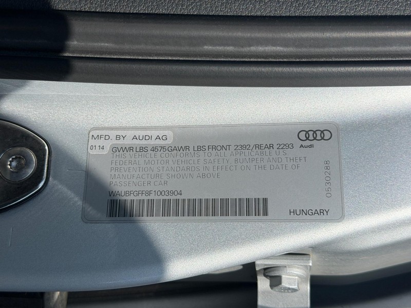 Audi A3/S3 Vehicle Full-screen Gallery Image 23