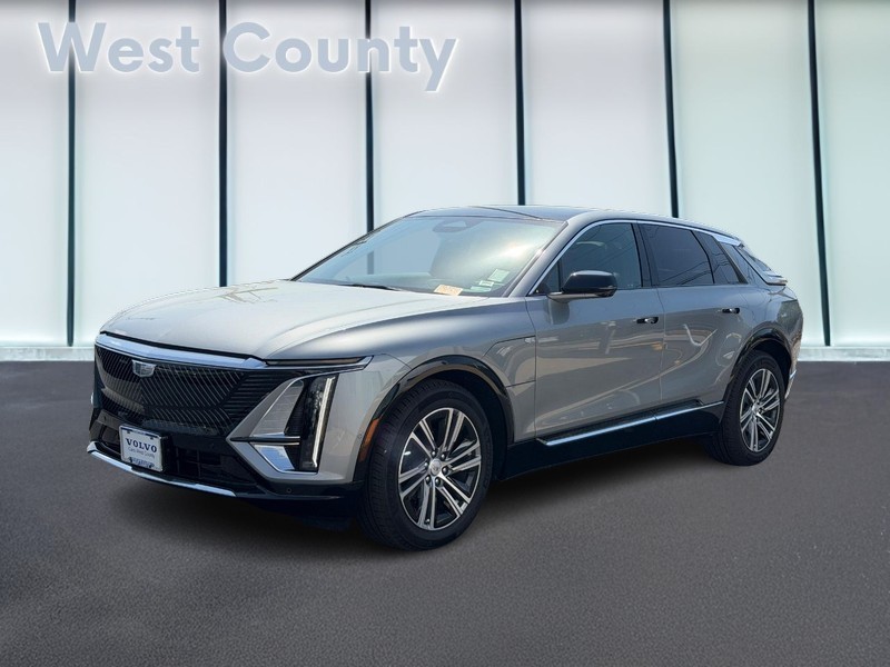 Cadillac LYRIQ Vehicle Full-screen Gallery Image 08