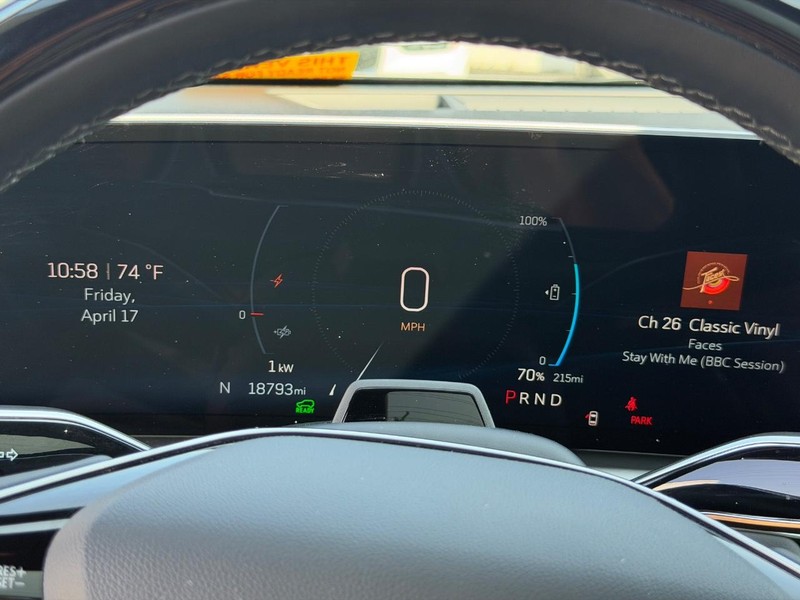 Cadillac LYRIQ Vehicle Full-screen Gallery Image 20