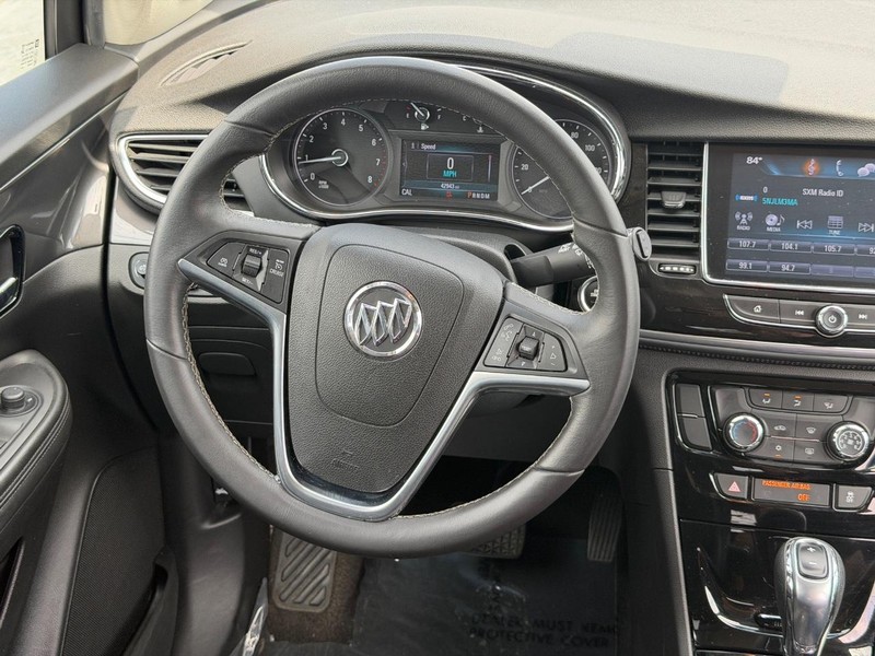 Buick Encore Vehicle Full-screen Gallery Image 12